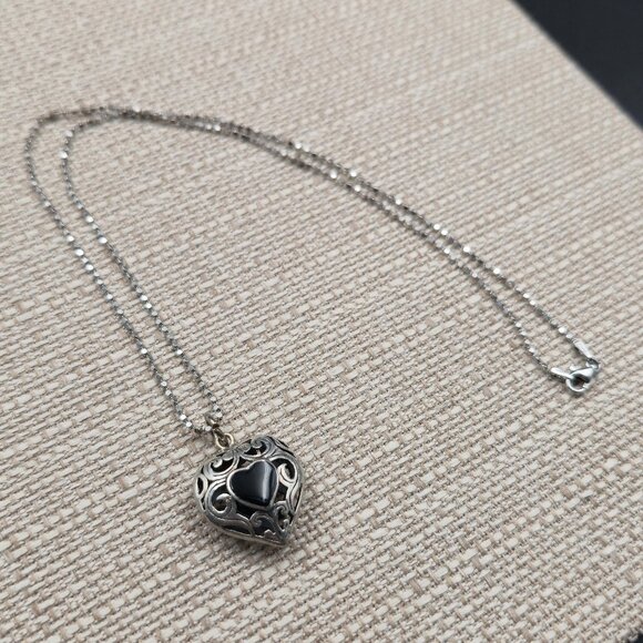 18 Inch Sterling Silver Onyx Heart Love Pendant Necklace A6368 - Picture 2 of 7